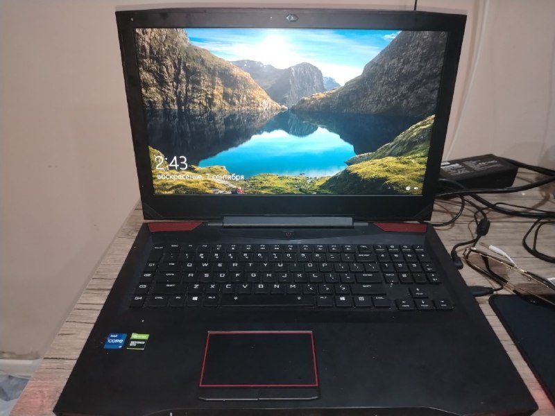 Ноутбук i7-7700HQ 16GB GTX1060 1TB SSD HDD 6