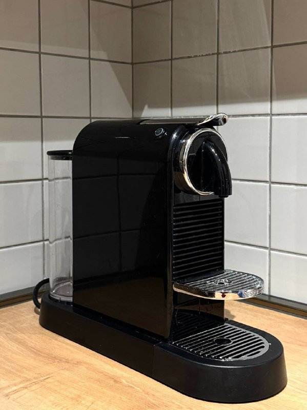 Кофемашина Nespresso с капучинатором 2