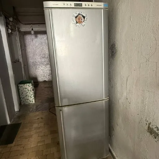 Холодильник Samsung