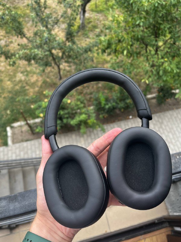 Sony WH-1000XM5 наушники и кабель mini-jack 2