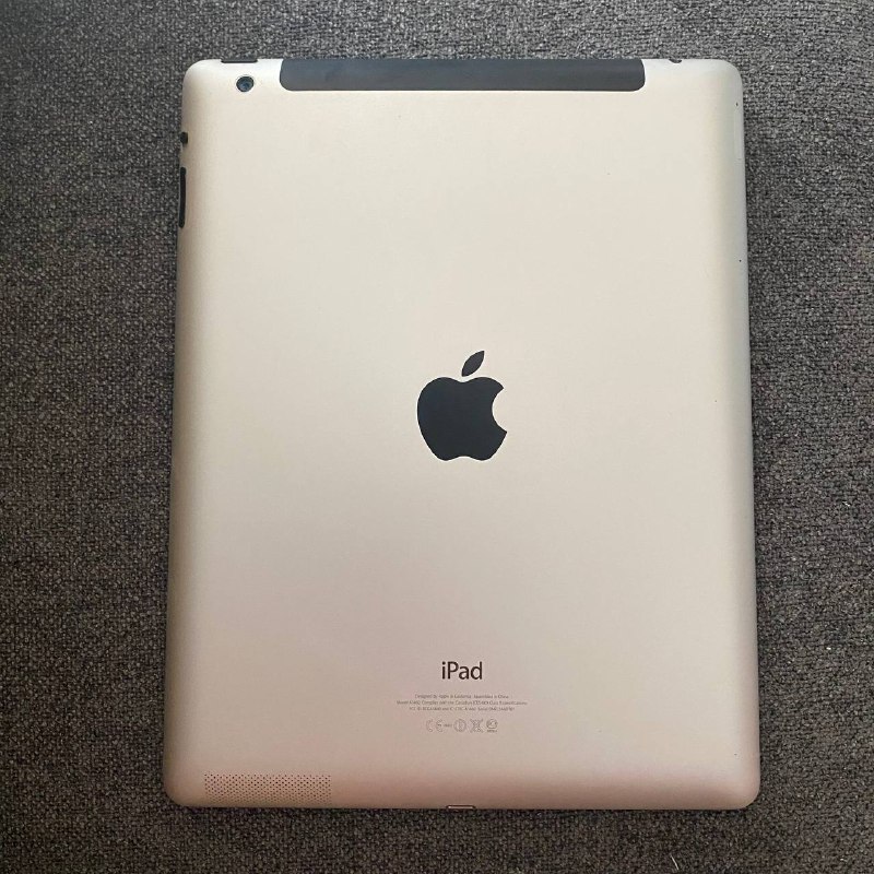 Apple iPad 4 64gb, адаптер, кабель, мягкий чехол 3