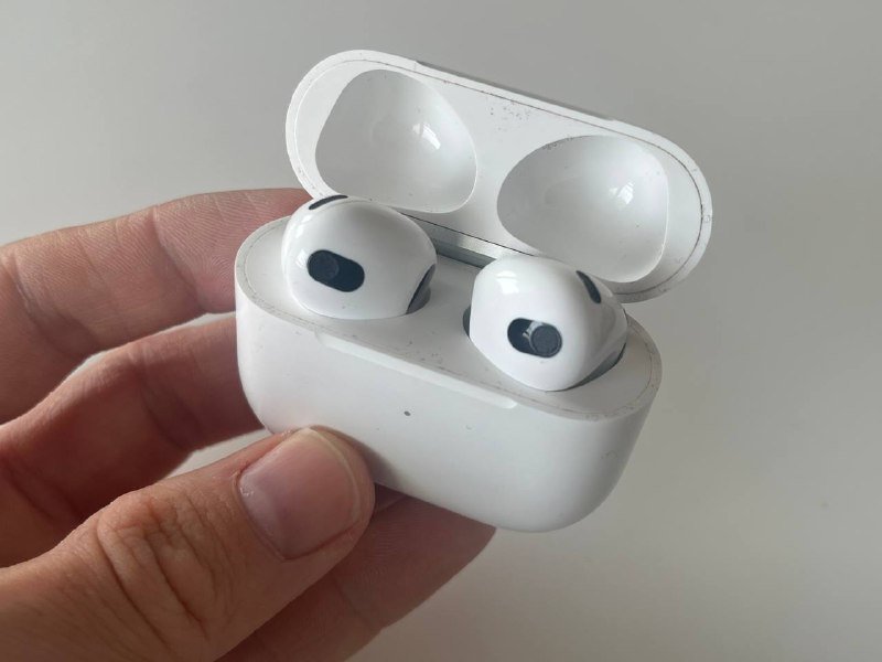 AirPods 3 2