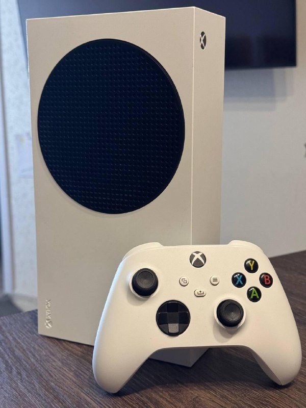 Xbox Series S 512 gb с джойстиком