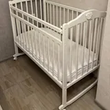 Детская кроватка с матрасом, наматрасником 1