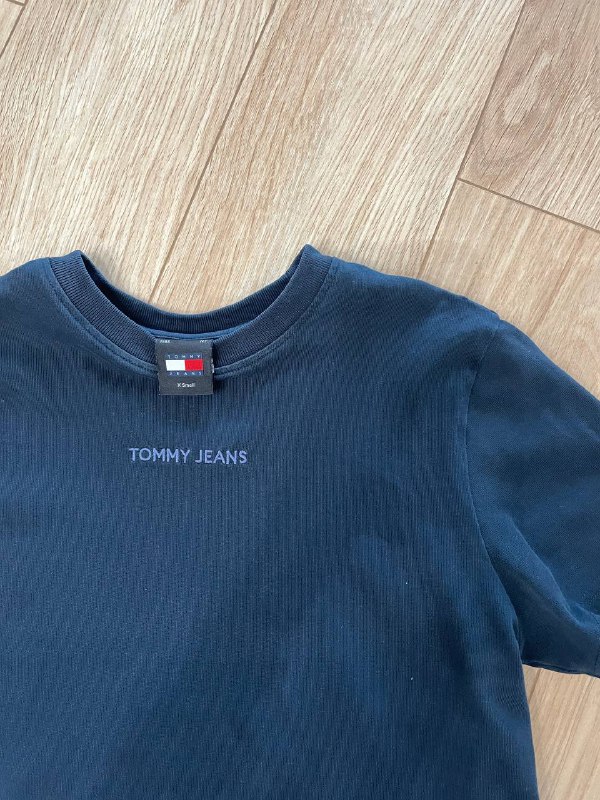 Футболка женская Tommy Jeans, мужская с принтом 2