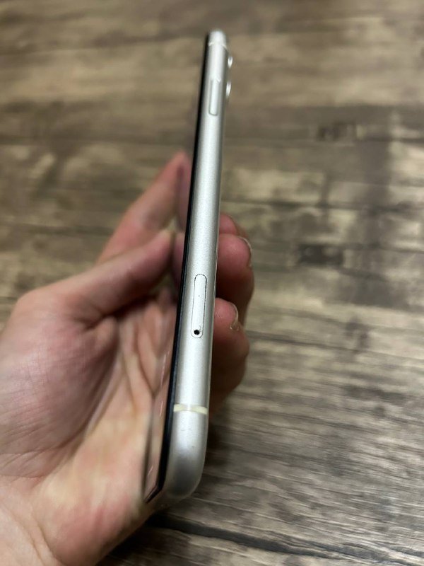 iPhone 11 White 64GB 2