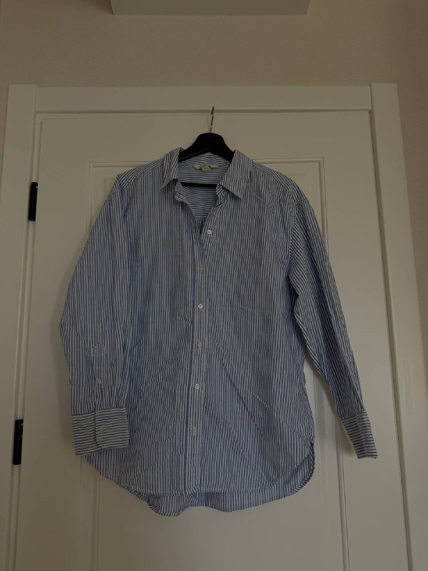 Голубая рубашка в полоску H&M, размер S 2