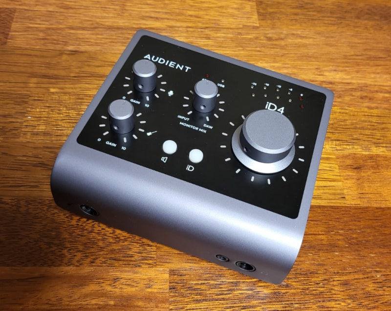 Audient ID4 звуковая карта