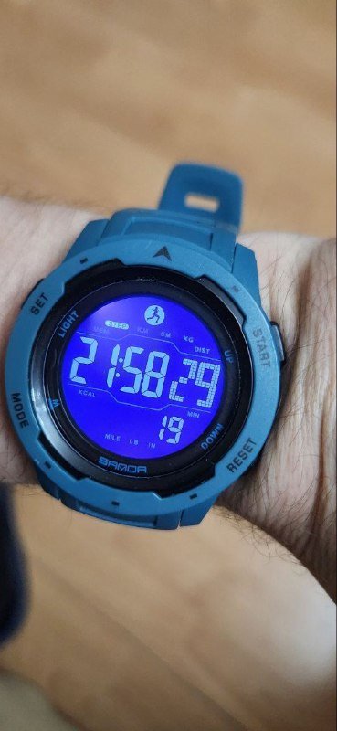 Наручные часы с шагомером водостойкие 5Атм