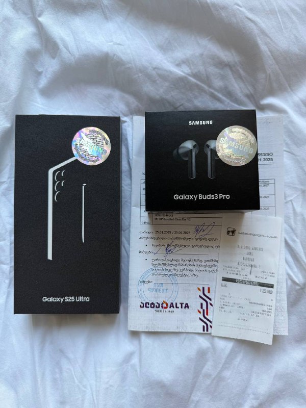 Samsung Galaxy S25 Ultra 256Гб, наушники Buds3 Pro, зарядка и чехлы 2