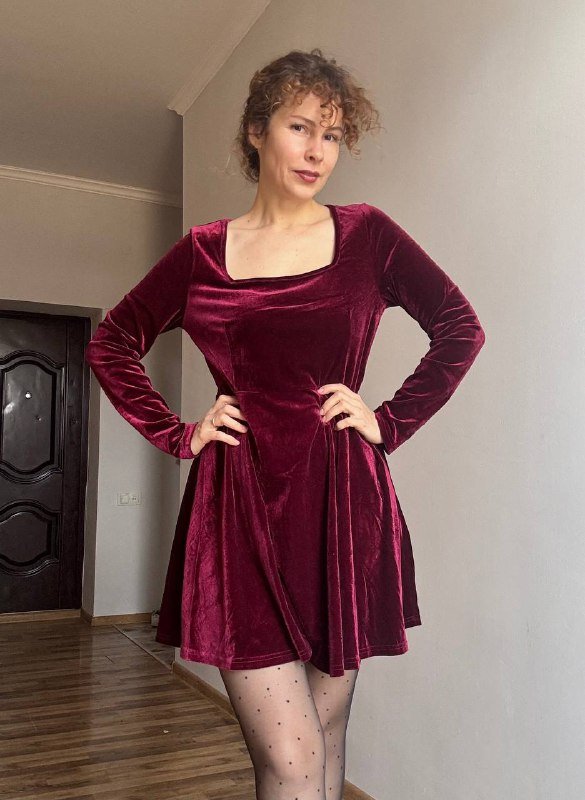 Платье SHEIN винного цвета размер L