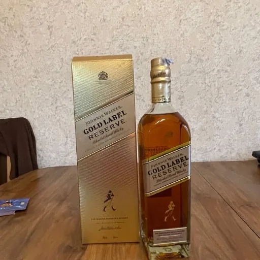 Johnnie Walker Gold Label Reserve виски