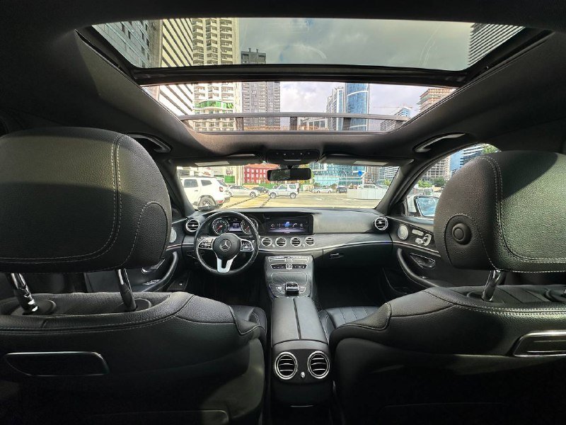 Mercedes-Benz E300 AMG Pack 2019 4