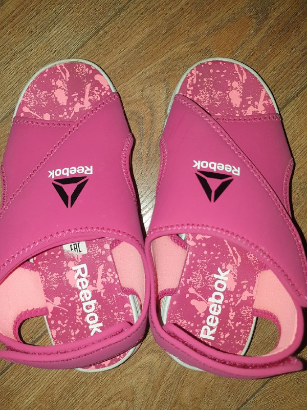 Розовые туфли Reebok 33-34 размер 1