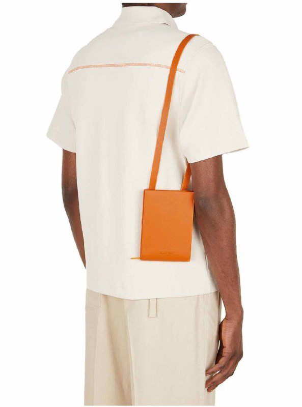 Кожаная сумка Le Gadju от Jacquemus