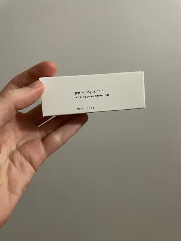 Отливант Terre d'Hermès, Парфюм Clinique Happy, Тональный крем Glossier Perfecting Skin Tint 9