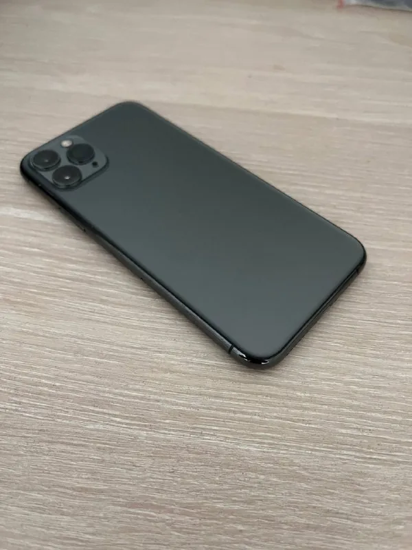 iPhone 11 Pro 1