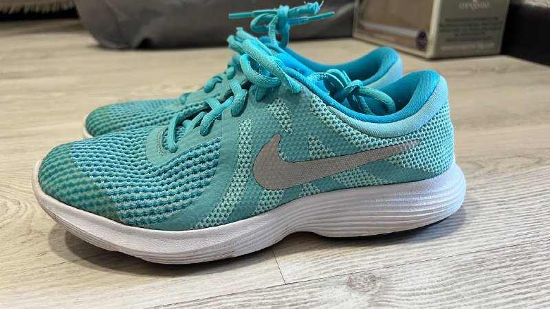 Кроссовки Nike Revolution 4, размер 38 2