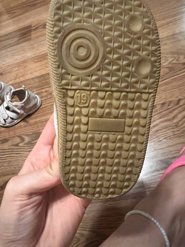 Детские кроссовки и сандалии 4