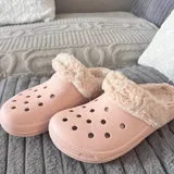 Кроссовки The North Face, джинсы Tommy Hilfiger, Crocs, казаки Michael Kors, трекинговая обувь 2