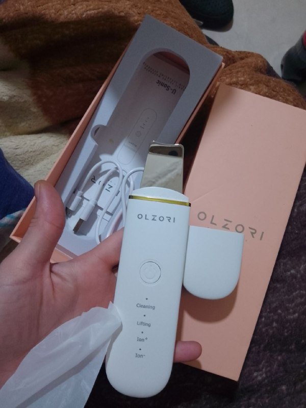 Аппарат для чистки лица с разными функциями