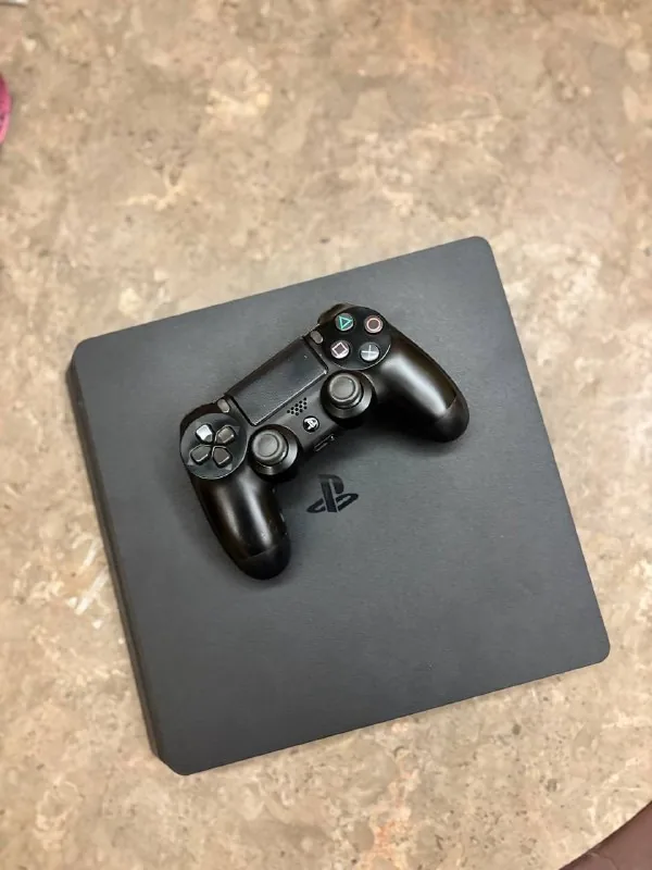PS4 Slim