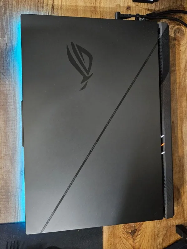 Asus ROG Strix G18 Laptop 1