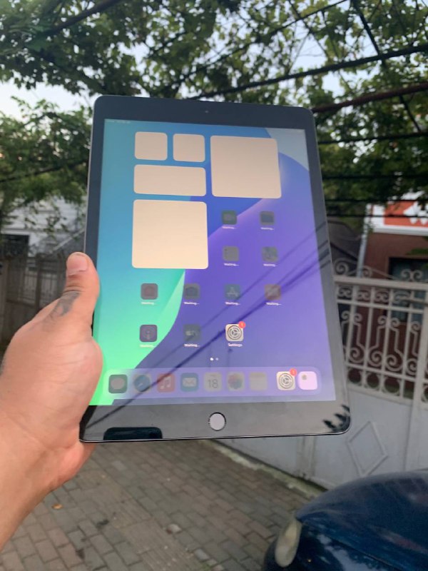 iPad 7th generation, iPad 5th generation