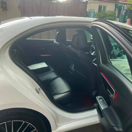Mercedes C300 2023
