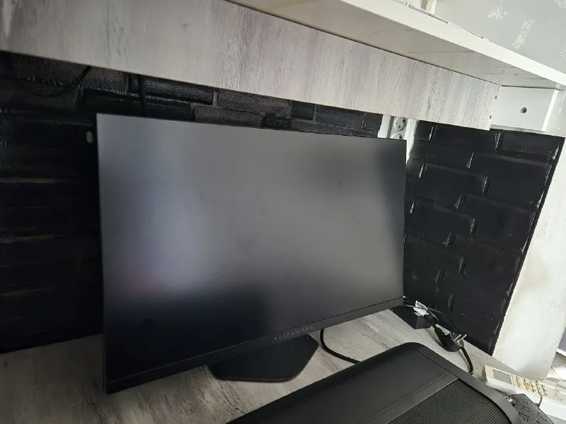 Dell AW2724HF monitor