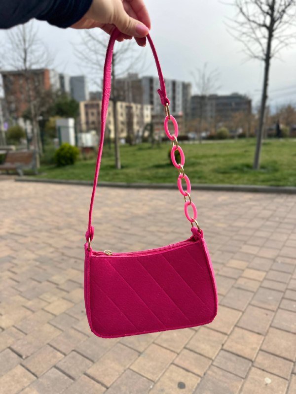 Сумка малиновая из войлока