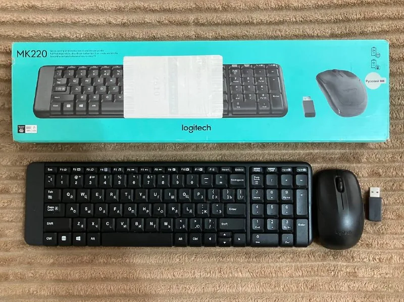 Logitech MK220 клавиатура и мышь