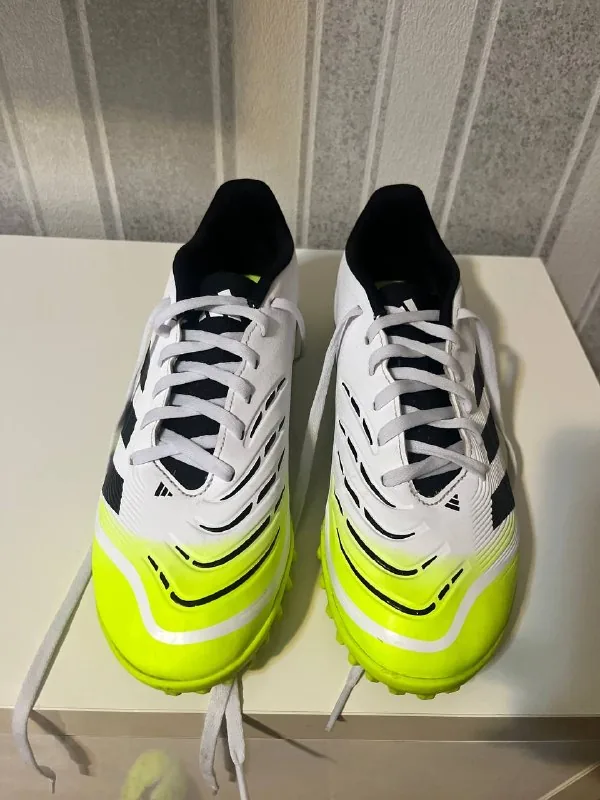 Adidas Predator футбольные бутсы 1