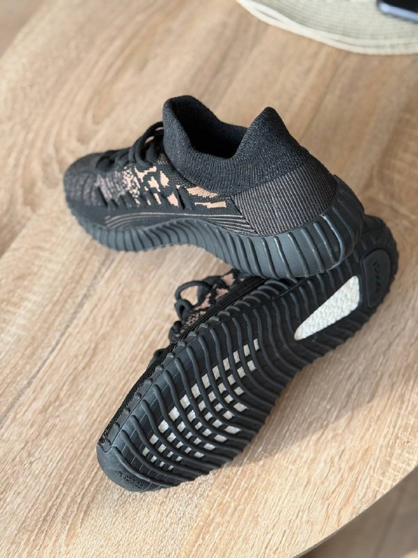 Adidas Yeezy Boost 350 V2 CMPCT 3