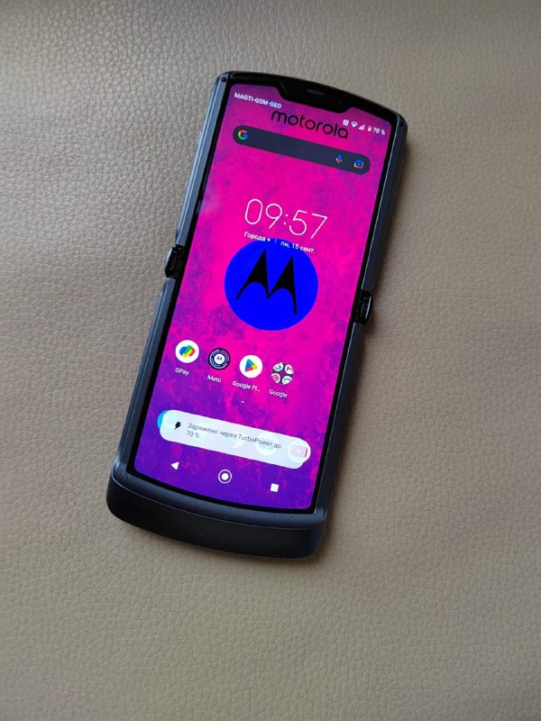 Motorolla Razr-v 256 GB 8 GB ram