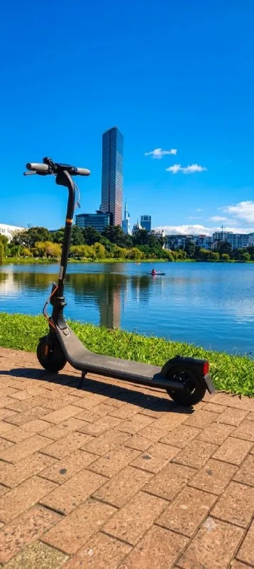 NineBot E2 Plus электросамокат 1
