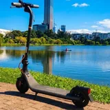 NineBot E2 Plus электросамокат 1