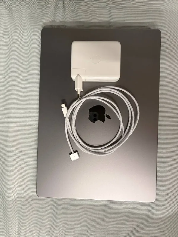 MacBook Pro 16 M1 Pro 32/512 1