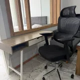 Стол с ящиками, игровой стул 1