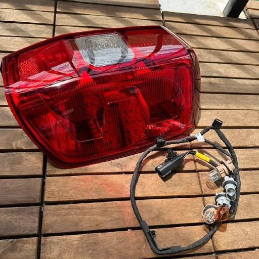 Задняя правая фара Ford Ranger