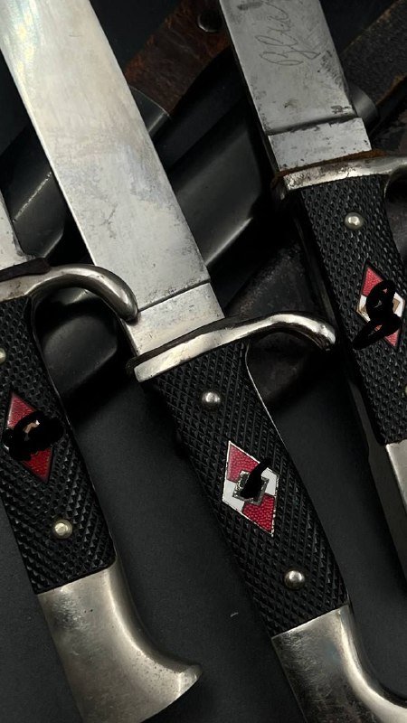 Ножи Гитлерюгенд коллекционные, каждый 750 евро