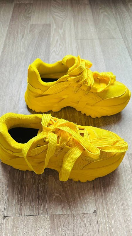 Желтые мужские кроссовки размер 41 новые